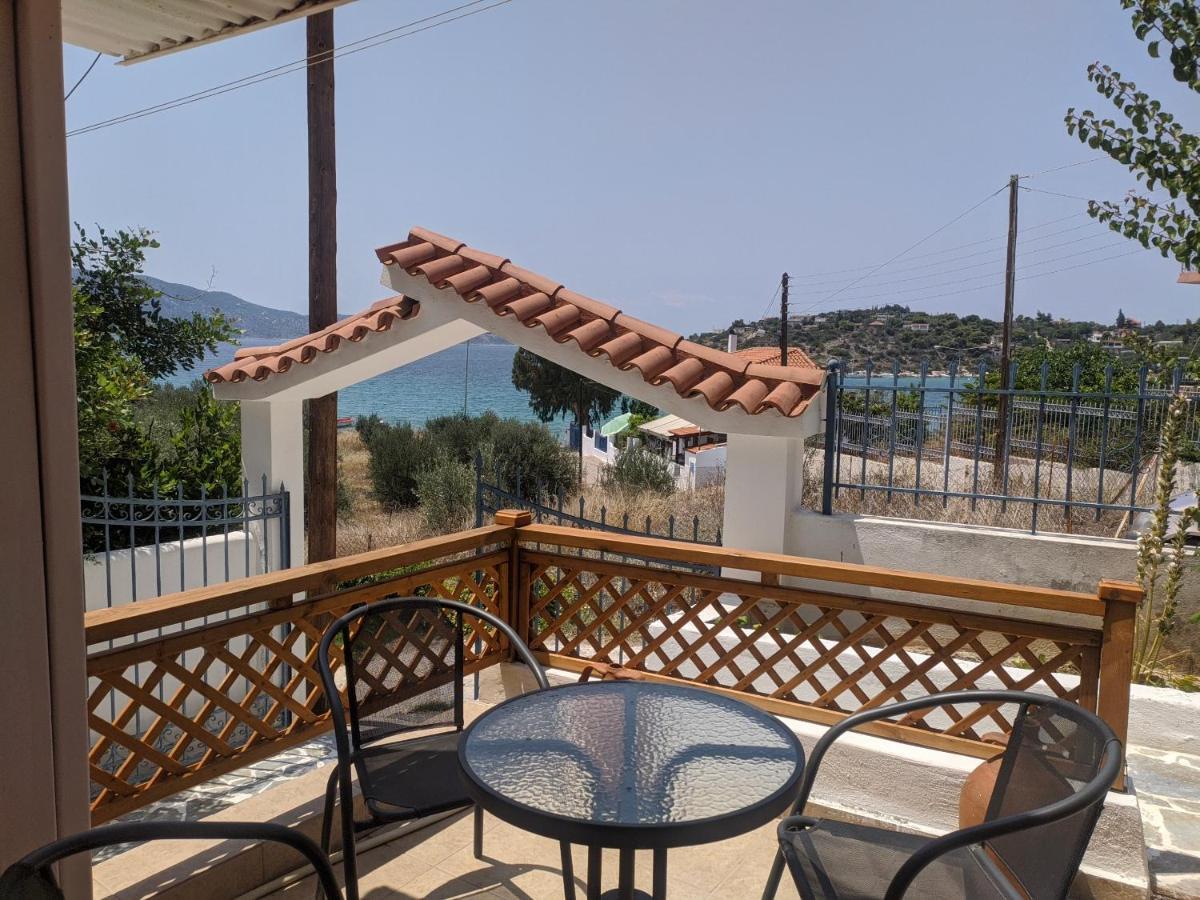 Iliakti Relaxing Seaside Villa Salamis Exterior photo